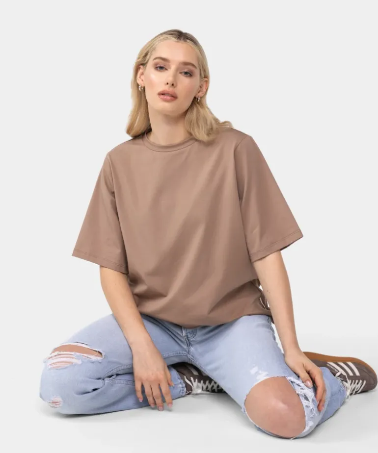 Klasyczny T-shirt Cozy Leisure